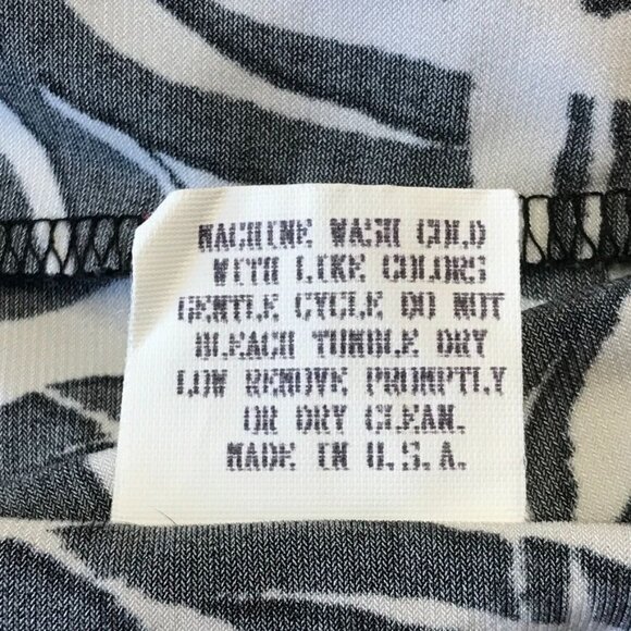 Lily Women's Pull-On Flared Print Skirt in Black / White - Size Medium - Picture 5 of 5